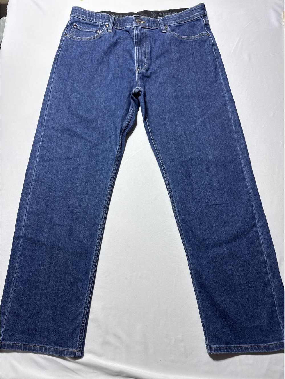 Wrangler Authentics Classic Blue Denim Jeans 35x30 - The Tim